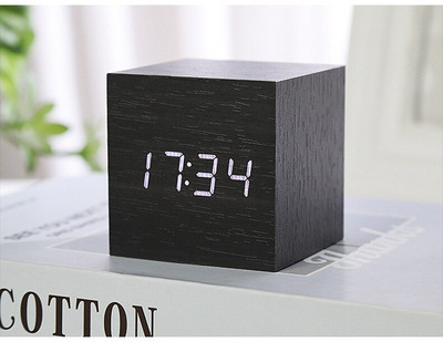 Ceas deșteptător LED Ceas de masă digital din lemn cu control vocal Despertador din lemn Ceasuri electronice de birou alimentate prin USB/AAA