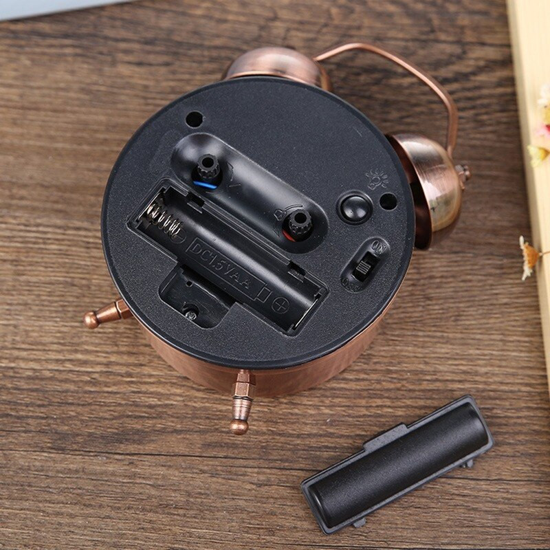 3 hüvelykes klasszikus ébresztőóra Vintage retro, csendes mutatós órák Hangos ébresztőóra kettős csengő éjszakai világítással, éjjeli hálószoba