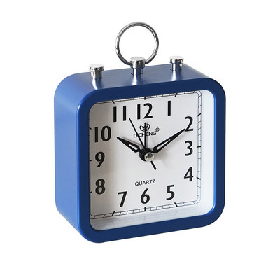 Šiaurės šalių skaitmeninis žadintuvas kvadratinis mažas miegamojo laikrodis Kompaktiškas kelionės nešiojamas žadintuvas Paprastas miegamojo stalinis namų dekoravimas