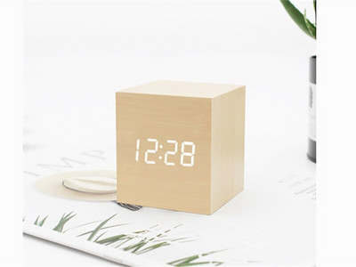 Ébresztőóra LED fa óra asztali hangvezérlés digitális Wood Despertador USB/AAA tápellátású elektronikus asztali órák