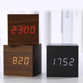 Ébresztőóra LED fa óra asztali hangvezérlés digitális Wood Despertador USB/AAA tápellátású elektronikus asztali órák