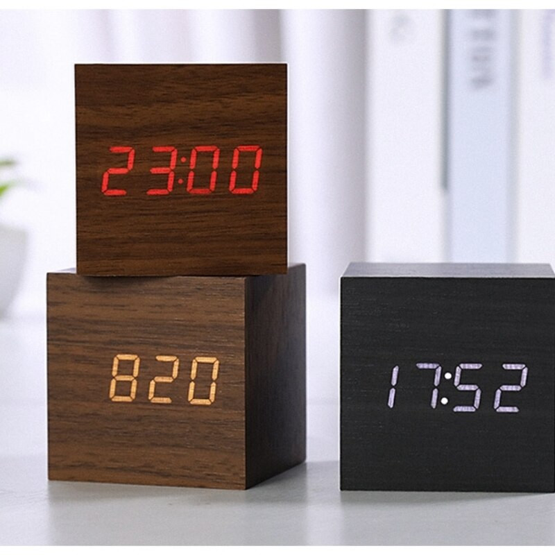 Daugiafunkcis kvadratinis skaitmeninis LED laikrodis žadintuvas medinis retro švytintis laikrodis darbalaukis stalo dekoras valdymo balsu snaudimo funkcijos įrankiai