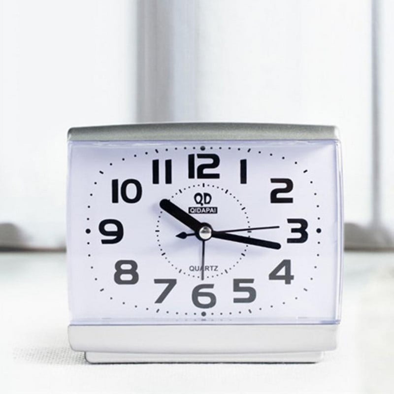 1 db téglalap alakú ébresztőóra Modern műanyag ébresztőórák Diák csendes, seprő kis asztali óra hálószoba asztali ágyához