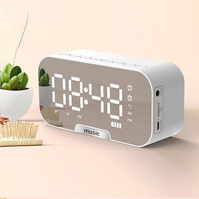 Vezeték nélküli Bluetooth hangszóró digitális LED óra telefontartóval FM rádió hordozható kártyatükör hang két asztali ébresztőóra
