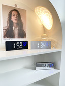 Veidrodinis LED skaitmeninis laikrodis Rašomasis stalas Elektroninis stalo laikrodis Dekoratyviniai papuošalai Prie lovos žadintuvas su temperatūros mini žadintuvu