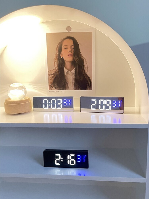 Veidrodinis LED skaitmeninis laikrodis Rašomasis stalas Elektroninis stalo laikrodis Dekoratyviniai papuošalai Prie lovos žadintuvas su temperatūros mini žadintuvu