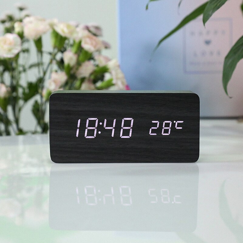 Digitális hőmérő fa LED-es ébresztőóra Fa Retro fényű óra Asztali dekoráció Hangvezérlés Szundi funkció Asztali eszközök