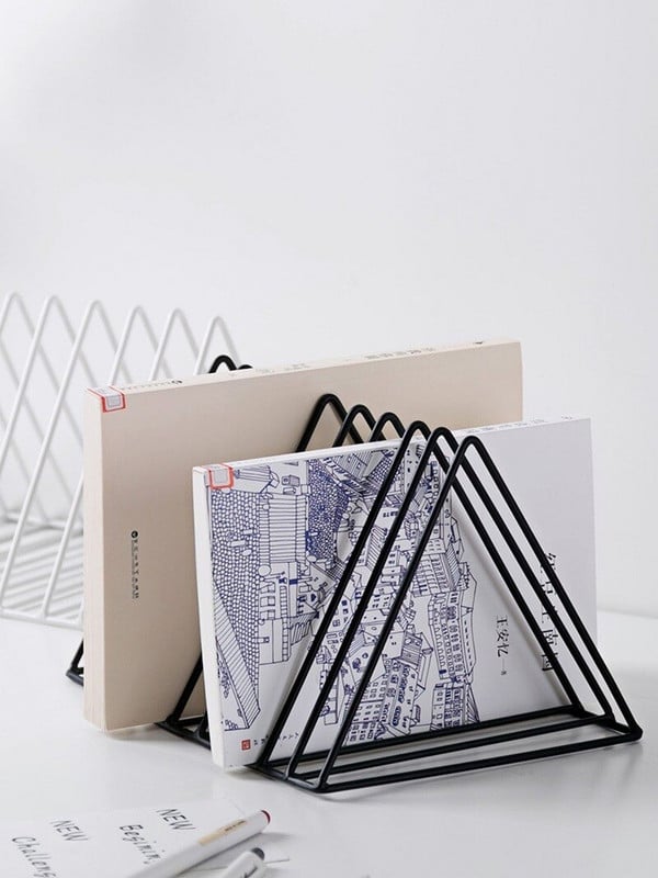 Šiaurės šalių kaltinės geležies kūrybinė trikampė knygų lentyna geležinė Lp įrašų lentyna trikampė knygų laikiklis žurnalo laikiklis rašomasis stalas įrašų laikymo organizatorius