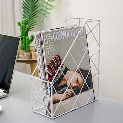 Nordijski vjetar, jednostavna geometrija, radni stol, polica za knjige, uredski materijal, radna površina, kutija za pohranu, police za mape