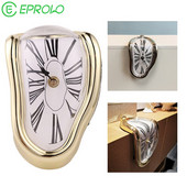 Szürreális, olvadó torz órák Salvador Dali karóra olvadt óra dekoratív otthoni irodai polc íróasztal asztal Vicces kreatív ajándék