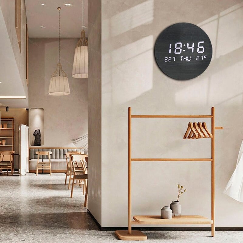 Paprastas gyvenamojo kambario rąstinis išmanusis sieninis laikrodis Modernus kūrybiškas dizainas Skaitmeninis LED šviečiantis biuro parduotuvės sienų dekoravimas