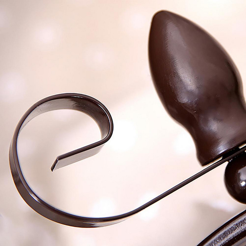 Dekoratyvinis laikrodis europietiško stiliaus, rūdims atsparus kaustytomis geležies baterijomis veikiantis netiksėjantis retro dvipusis sieninis laikrodis namams