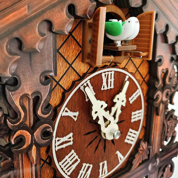 Традиционна хижа Шварцвалд Къща часовник Голям ръчно изработен дървен часовник с кукувица Шале Европейски стил Ретро антична механика