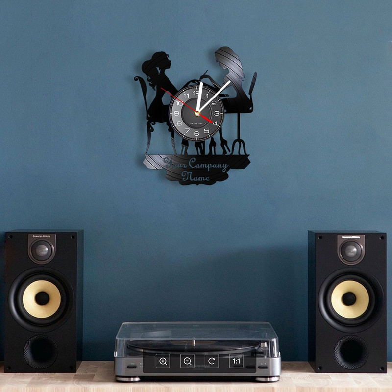 Individualizuotas SPA salonas Verslo sienų iškabos Sienų dekoras Nagų salonas Suasmenintas Jūsų vardas Vinilo plokštelių sieninis laikrodis lenkiškas mados meno laikrodis