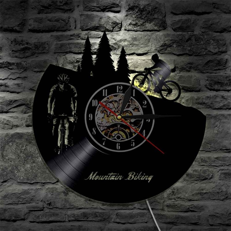 Hegyi kerékpározás bakelit lemez falióra Freeride motoros retro fali művészeti dekoráció verseny kerékpáros sziluett világítás kerékpáros óra