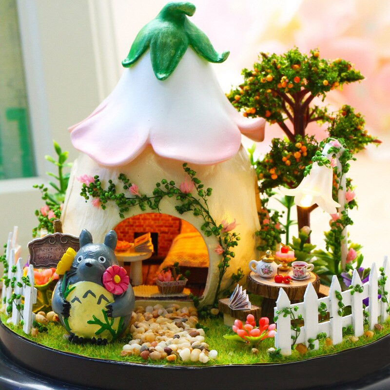 DIY Cottages Glazbena kutija Poklon djevojci za Valentinovo Ručno izrađena crtana LED kuća s figuricama navlake za prašinu Poklon za rođendan