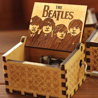 Fa kézi forgattyús zenedoboz DavyJones téma Musical dobozok Queen You My Sunshine születésnapi karácsonyi ajándék