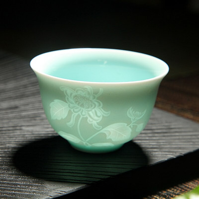 Új kínai árnyzöld/ködkék kungfu teáscsészék szilva/orchidea/bambusz/krizantém kerámia Longquan Celadon mester teáscsésze Pu'er