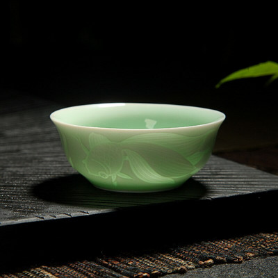 Új kínai árnyzöld/ködkék kungfu teáscsészék szilva/orchidea/bambusz/krizantém kerámia Longquan Celadon mester teáscsésze Pu'er