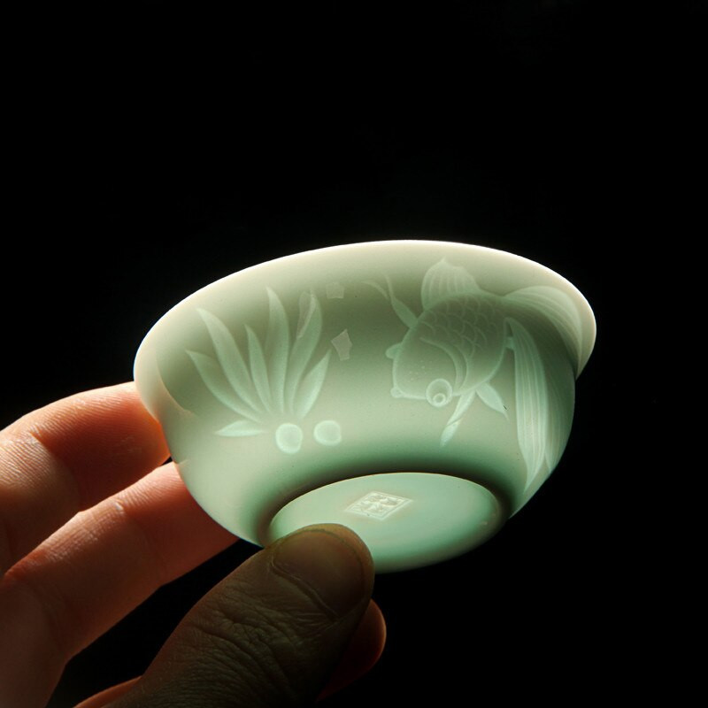 Új kínai árnyzöld/ködkék kungfu teáscsészék szilva/orchidea/bambusz/krizantém kerámia Longquan Celadon mester teáscsésze Pu'er