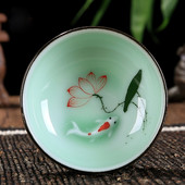 60 ml-es új Celadon kínai Kung Fu teáskészlet kerek lapos Lotus Pu'er teáscsészék Kézzel festett kerámia Lotus egyponty teáscsészék