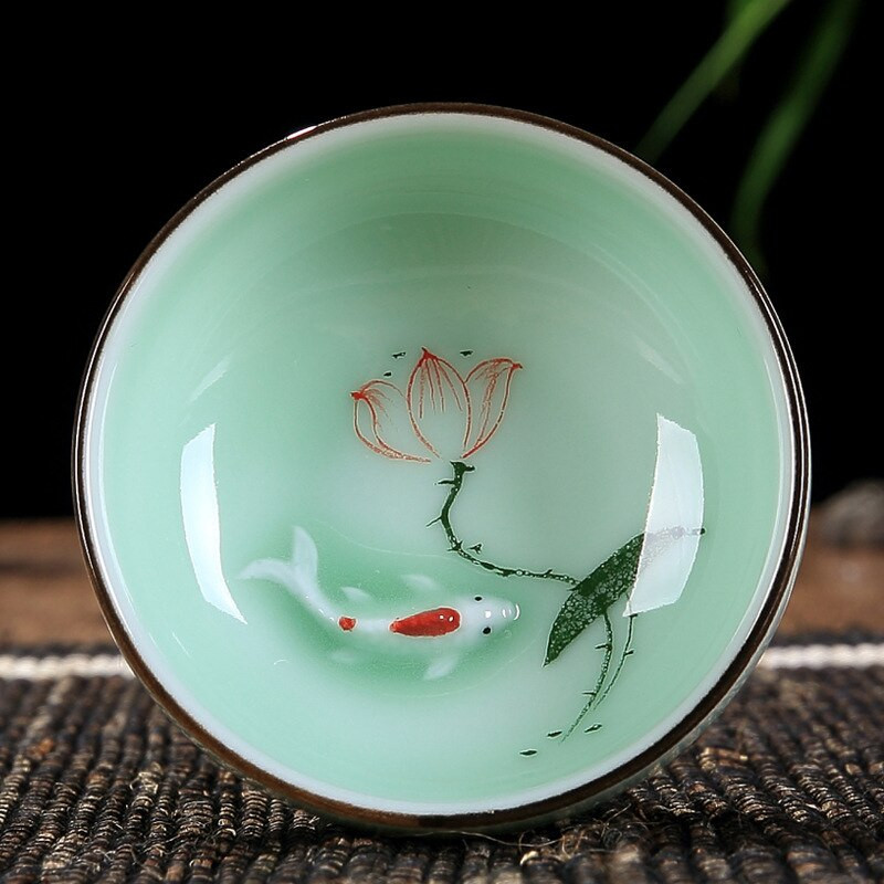 60 ml-es új Celadon kínai Kung Fu teáskészlet kerek lapos Lotus Pu'er teáscsészék Kézzel festett kerámia Lotus egyponty teáscsészék