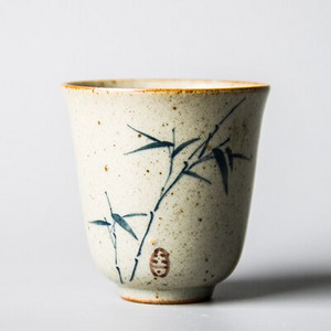 4 στυλ Ζωγραφισμένη στο χέρι Πεύκη Κεραμική Jingdezheng Φλιτζάνια Νερού Όμορφο Σετ Φλιτζάνι Τσαγιού Ορχιδέα Κούπες Καφέ δαμάσκηνου για Τελετή Τσαγιού