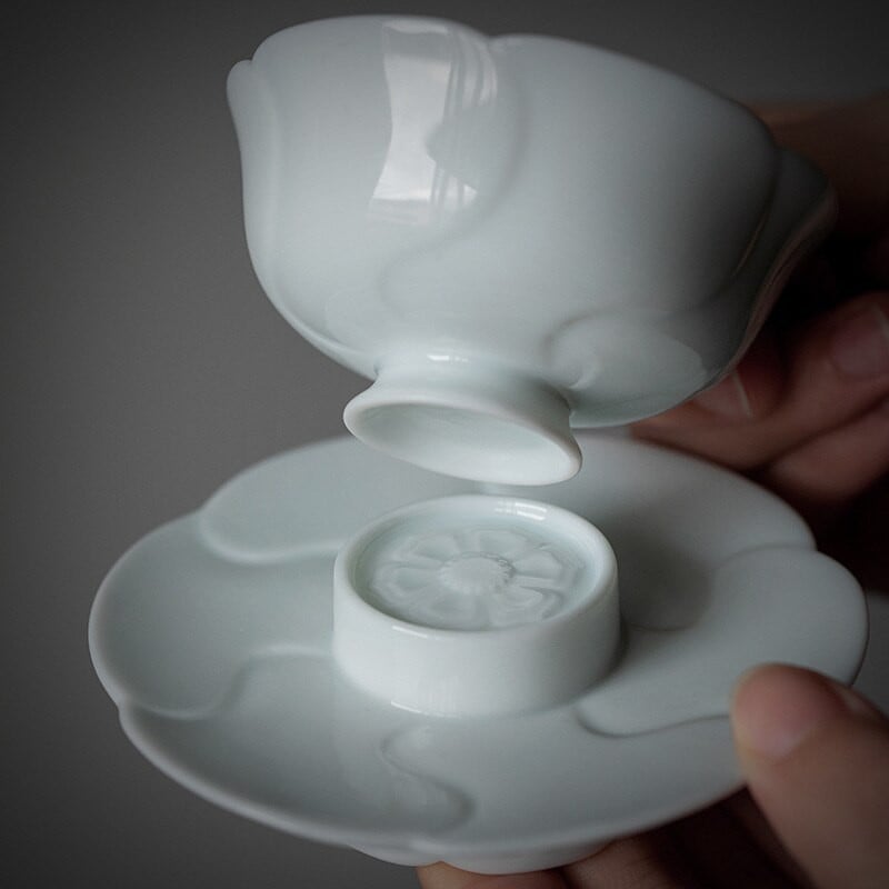 50 ml-es Boutique Dalutánzat Árnyék Celadon Lotus Cup Kerámia Home Master Cup magas lábú teáscsésze csészealjjal Italkészlet ajándékdoboz