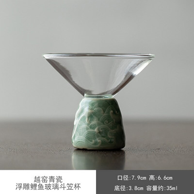 Kreatív Yue Kiln Celadon Relief Tea csésze Háztartási teáscsésze Magas boroszilikát üveg borospohár Kung Fu teáscsésze High Foot Master Cup