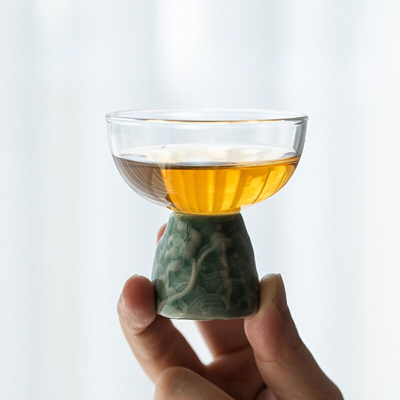 Kreatív Yue Kiln Celadon Relief Tea csésze Háztartási teáscsésze Magas boroszilikát üveg borospohár Kung Fu teáscsésze High Foot Master Cup