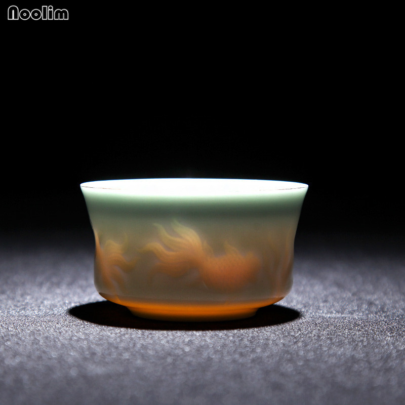NOOLIM 80 ml-es kerámia, kézzel faragott lótusz sárkány teáscsésze Jingdezhen Celadon mester teáscsészék Kreatív irodai Kung Fu Italkészlet