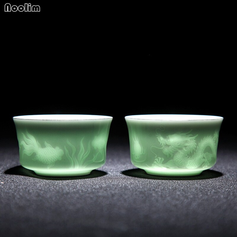 NOOLIM 80 ml-es kerámia, kézzel faragott lótusz sárkány teáscsésze Jingdezhen Celadon mester teáscsészék Kreatív irodai Kung Fu Italkészlet