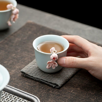 80ml Boutique Azure Ru Kiln Celadon Sample Tea Cup Handmade Knead Pink Plum Blossom Ceramic Smelling Cup Τελετή τσαγιού Kung Fu