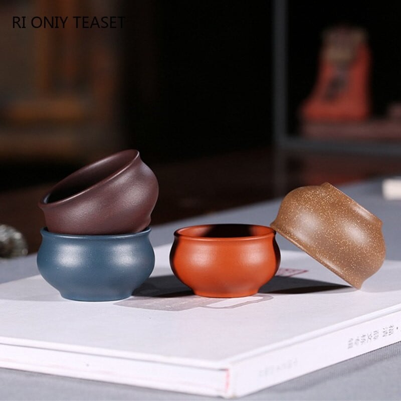 2 db/készlet kínai Yixing kézzel készített lila agyag teáscsésze meditációs csésze utazó teástál Pu'er Master Cup autentikus teáskészlet 45 ml
