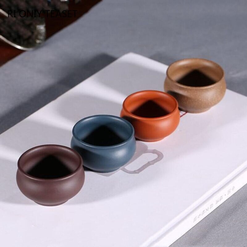 2 db/készlet kínai Yixing kézzel készített lila agyag teáscsésze meditációs csésze utazó teástál Pu'er Master Cup autentikus teáskészlet 45 ml