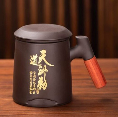 Tradicinis kiniškas purpurinio molio arbatos puodelis su dangteliu ir sieteliu rankų darbo arbatos puodelis Yixing Zisha arbatos puodelis masyvios medienos rankenomis arbatos virimo aparatas