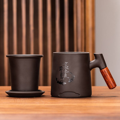 Tradicinis kiniškas purpurinio molio arbatos puodelis su dangteliu ir sieteliu rankų darbo arbatos puodelis Yixing Zisha arbatos puodelis masyvios medienos rankenomis arbatos virimo aparatas