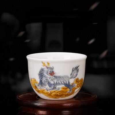 Kiváló minőségű jade porcelán Kung Fu teáscsésze kreatív mintás Dragon Tiger espresso teáscsészék kézzel festett kerámia teás edények