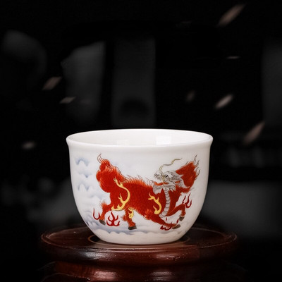Kiváló minőségű jade porcelán Kung Fu teáscsésze kreatív mintás Dragon Tiger espresso teáscsészék kézzel festett kerámia teás edények