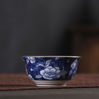 Kínai kék-fehér porcelán kerámiás teáscsészék vízkőmentesítő teástál Kézzel készített porcelán teáscsésze egypohár ivóedények