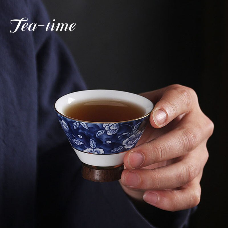 Kínai kék-fehér porcelán kerámiás teáscsészék vízkőmentesítő teástál Kézzel készített porcelán teáscsésze egypohár ivóedények