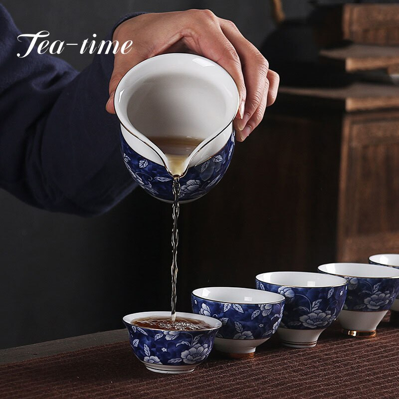 Kínai kék-fehér porcelán kerámiás teáscsészék vízkőmentesítő teástál Kézzel készített porcelán teáscsésze egypohár ivóedények