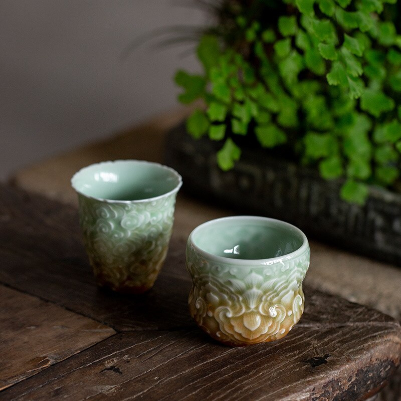 Új Retro Celadon Gradient Color kínai stílusú Relief Xiangyun Cup Master Cup Házi kézzel készített teáscsésze teáscsésze Kung Fu teáskészlet