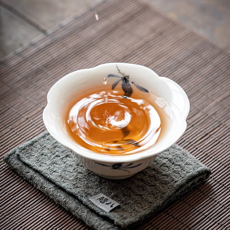 2 vnt/rinkinys 55 ml rankomis dažytas drugelių orchidėjų arbatos puodelis Geriamasis puodelis Master Cup Buitinis Kung Fu arbatos puodelių rinkinys Arbatos indų ceremonija