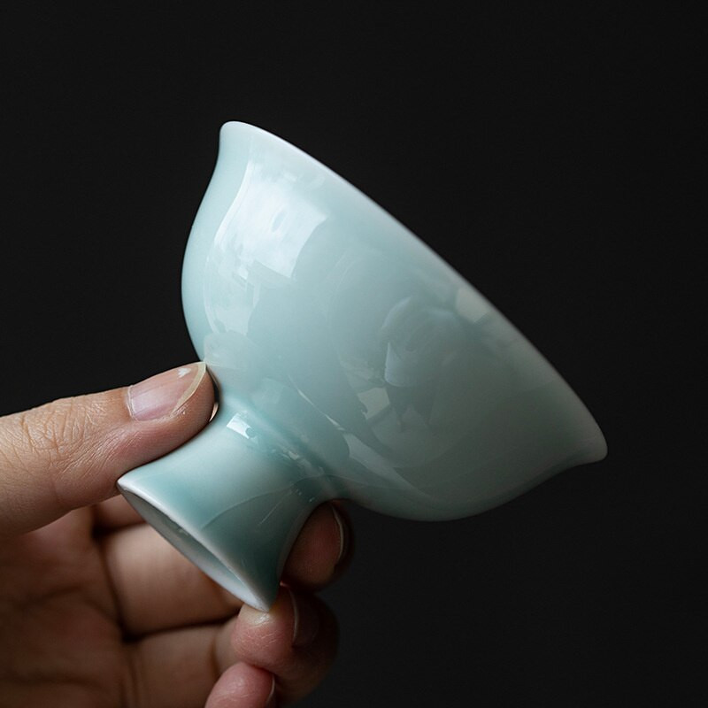 2db/készlet 55 ml-es Hutian Kiln Ködös kék szárú csésze Celadon kis teáscsésze, megemelhető Gracked Glaze Master Cup Háztartási Kung Fu teásedény
