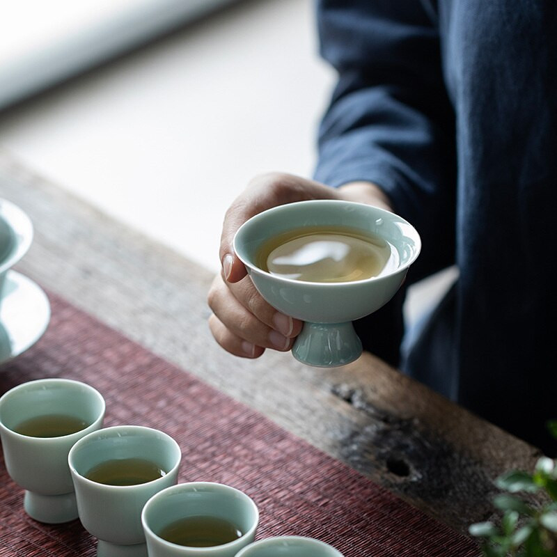 2db/készlet 55 ml-es Hutian Kiln Ködös kék szárú csésze Celadon kis teáscsésze, megemelhető Gracked Glaze Master Cup Háztartási Kung Fu teásedény