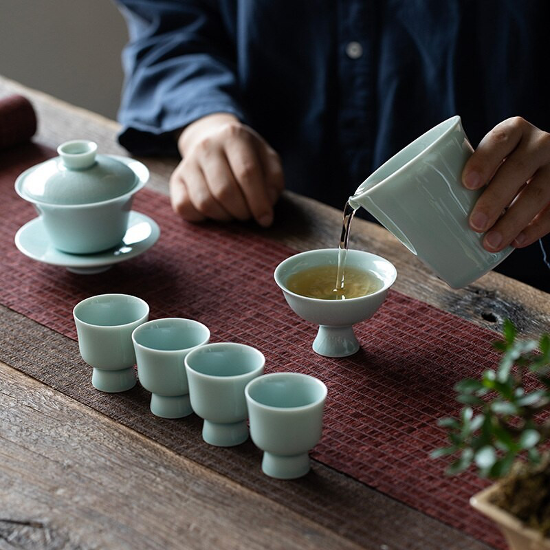 2db/készlet 55 ml-es Hutian Kiln Ködös kék szárú csésze Celadon kis teáscsésze, megemelhető Gracked Glaze Master Cup Háztartási Kung Fu teásedény