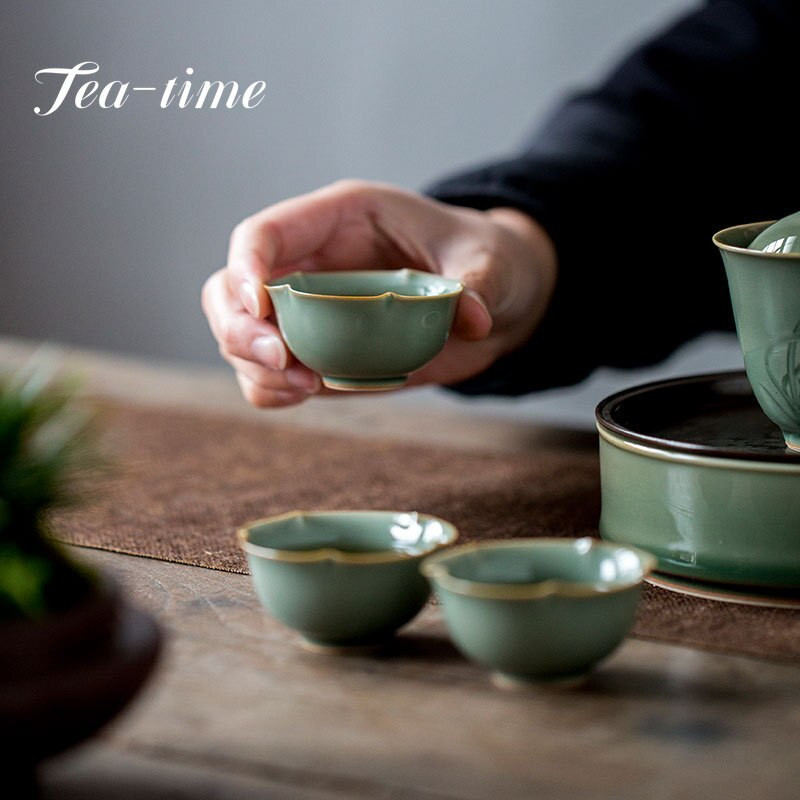 2db/készlet 50 ml-es kézzel készített Yue kemence Celadon teáscsészék Retro virágszájú kerámia csésze Személyes teástál Háztartási Kung Fu Tea Master Cup