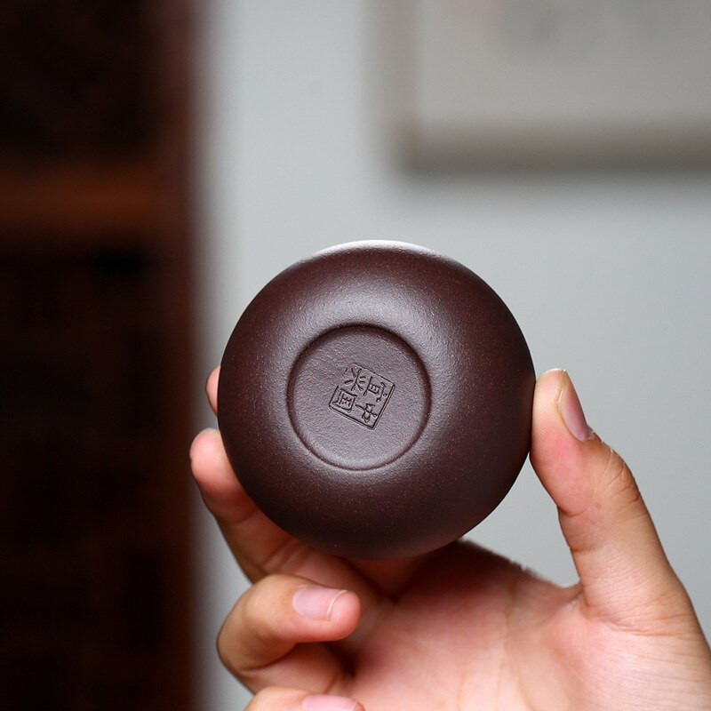 2 бр./компл. 80 мл автентична чаша за чай от лилава глина Yixing Ръчно изработена чаша за медитация Купа за чай за пътуване Pu'er Master Tea Cup китайски комплект за чай