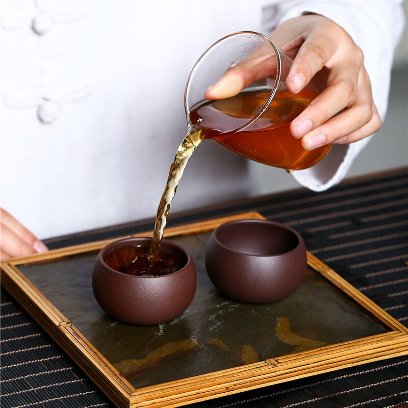 2 бр./компл. 80 мл автентична чаша за чай от лилава глина Yixing Ръчно изработена чаша за медитация Купа за чай за пътуване Pu'er Master Tea Cup китайски комплект за чай